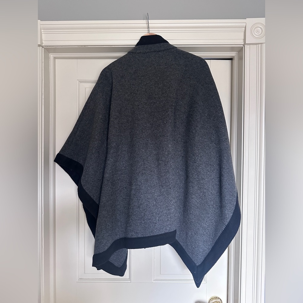 Jones New York Wool Blend Cape OS Gray Black Toggle Coat Poncho Transitional - Picture 4 of 4